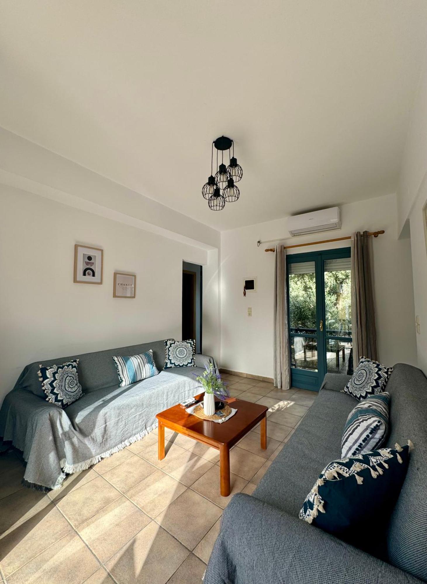 פלומרי Melinda'S Cozy Apartments מראה חיצוני תמונה